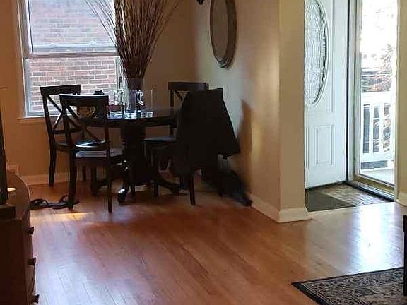 4th image of 23611 Morton Ave