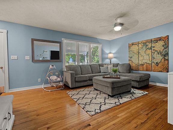 5th image of 61332 Mary Lou Ln