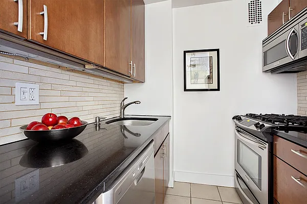 Sold by Keller Williams NYC | media 7