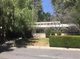 4520 Santa Lucia Dr, Woodland Hills, CA 91364