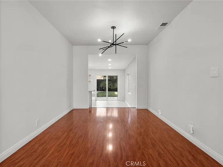 17337 Emelita St — Photo 10