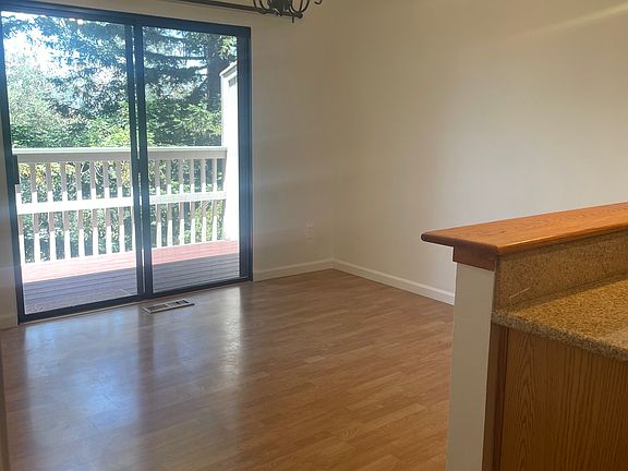 5th image of 24020 Janssen Ct