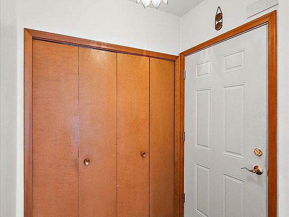 3rd image of 27828 Santa Ana Dr