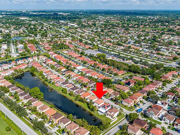 4th image of 7416 Viscaya Circle