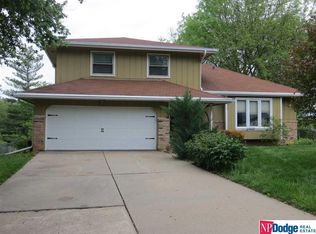 11712 S 39th St, Bellevue, NE 68123