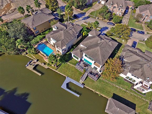 4th image of 2318 Acadiana Ln