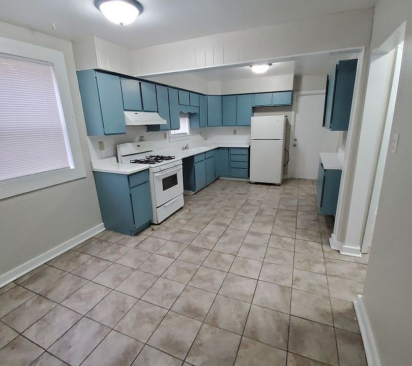 1st image of 4924 Walsh Ave APT 1