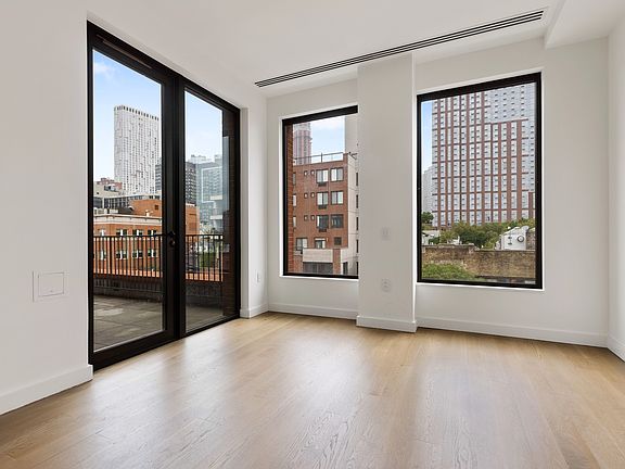 5th image of 465 Pacific St #5B