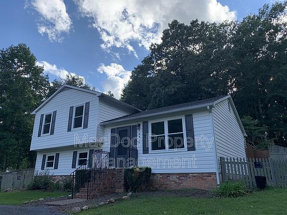 2nd image of 10914 Crestwood Dr