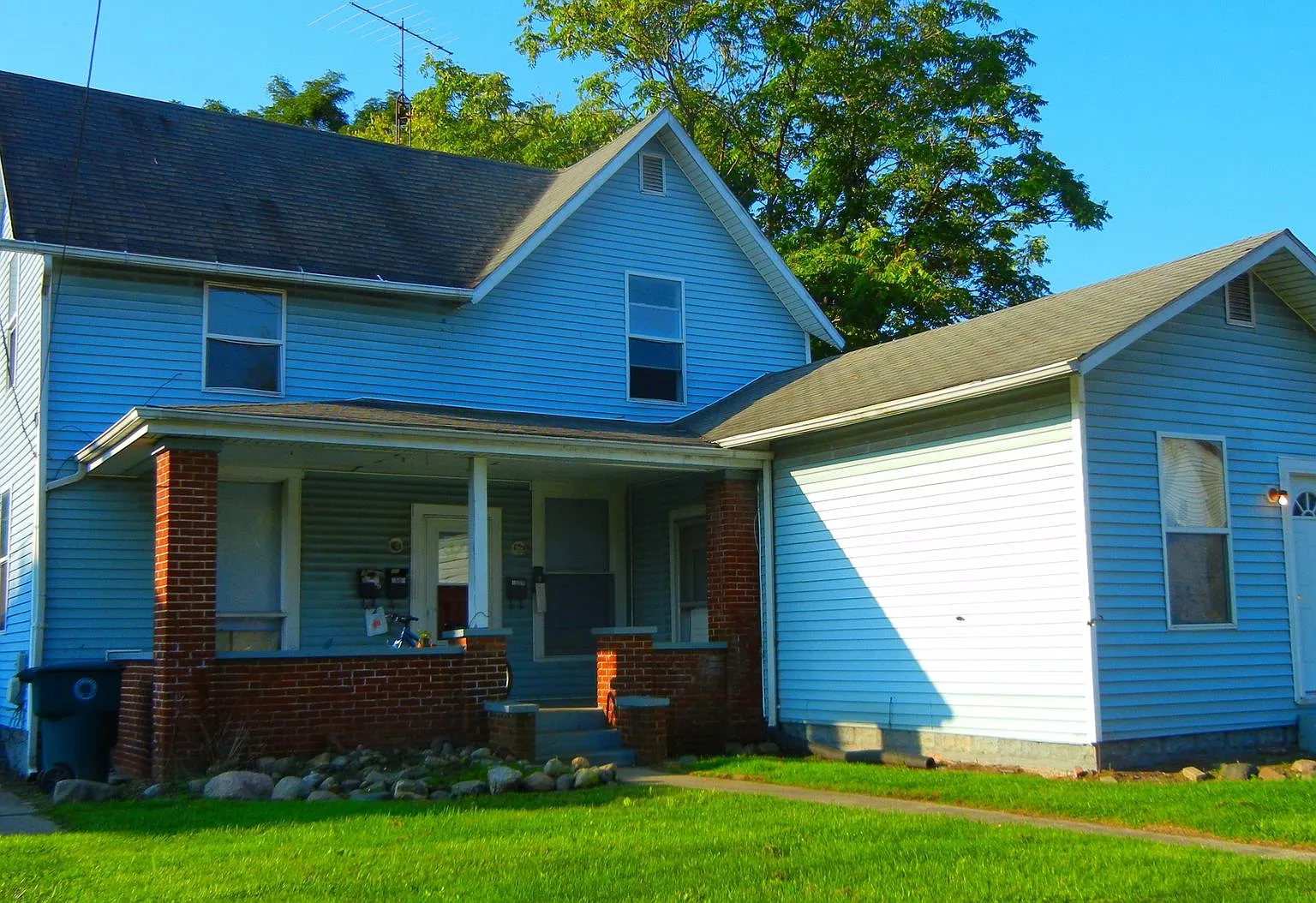 3 bed 1 bath near Campus - Immediate move in — Photo 1