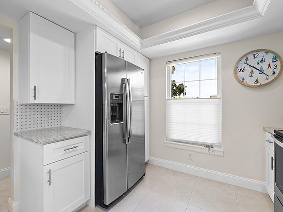 5th image of 9239 SE Riverfront Terrace #A