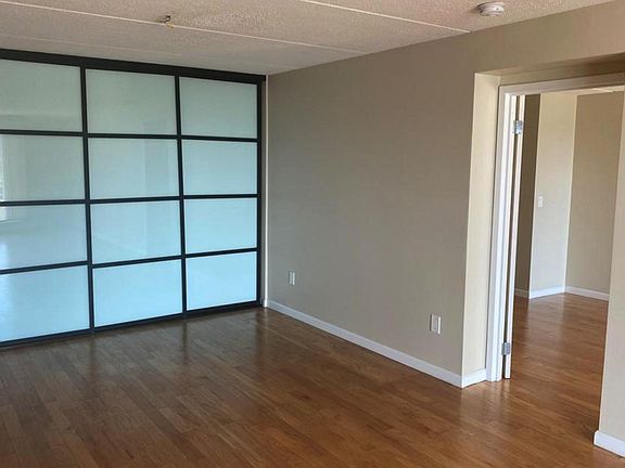 2nd image of 1155 Warburton Ave APT 2R