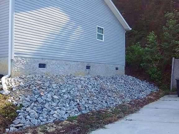 3rd image of 5222 Donlyn Ln