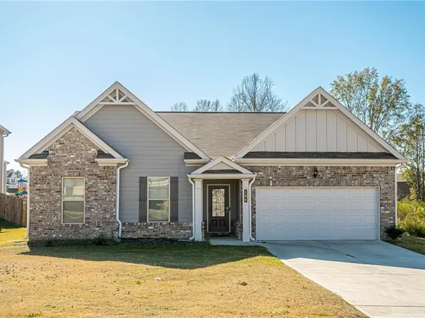 106 McGinnis Cir, Calhoun, GA 30701