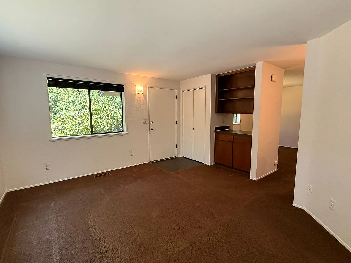 2Bd/1.75Ba Issaquah Home — Photo 3