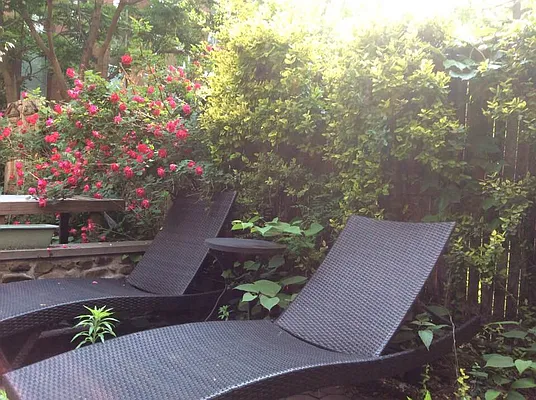 Rented by Compass | media 10