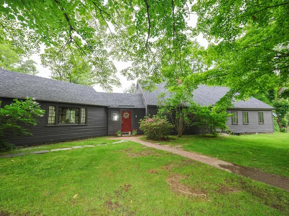 1448 Bound Tree Road, Hopkinton, NH 03229