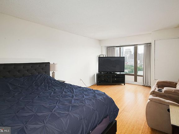5th image of 2001 Hamilton St APT 1722