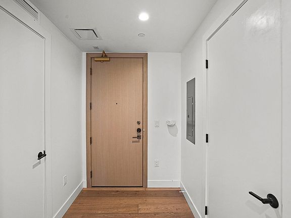 3rd image of 70 Rainey St #1409