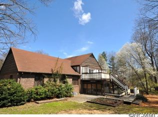 9 Teaneck Trl, Hendersonville, NC 28791