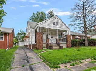 621 Wood Ave, Springfield, IL 62702