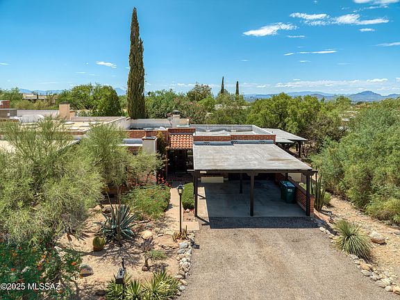 2nd image of 2702 E Avenida De Pueblo