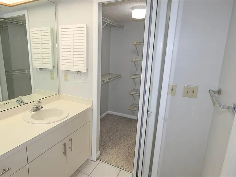 3203 Landmark Dr #2202 — Photo 22