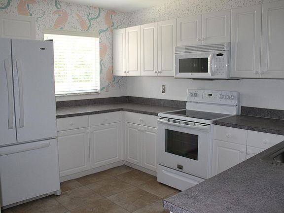 2nd image of 1103 Wells Ave