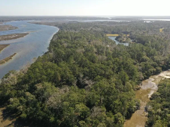 61 Trout Hole Rd, Bluffton, SC 29910