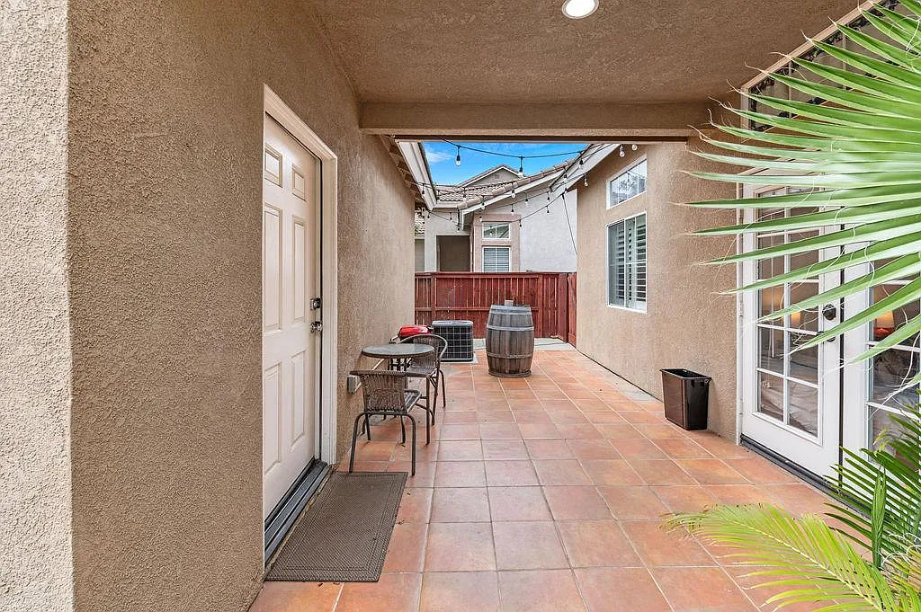 39510 Saint Honore Dr — Photo 4