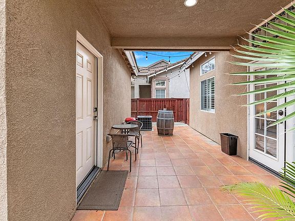 4th image of 39510 Saint Honore Dr