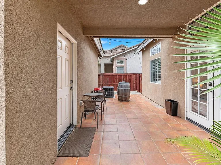 39510 Saint Honore Dr — Photo 4