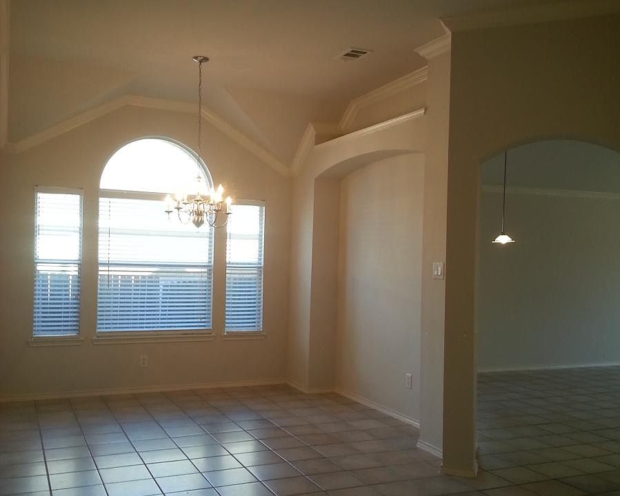 1st image of 3209 Melvin Dr