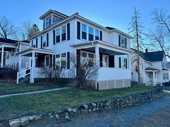 2nd image of 128 Oak St #2B-1BA-1088SQFT