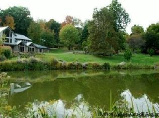 8 Golden Ln, Kerhonkson, NY 12446