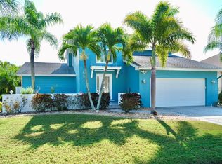 6511 Surfside Blvd, Apollo Beach, FL 33572