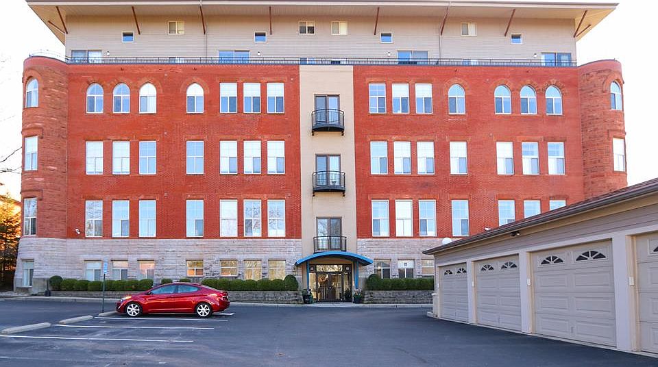 1st image of 2700 Ashland Ave Unit 41