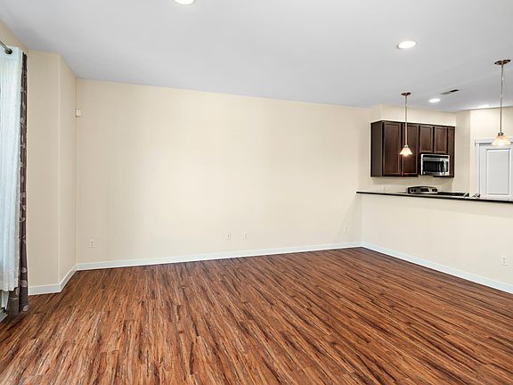 5th image of 13929 34th Dr SE Unit A
