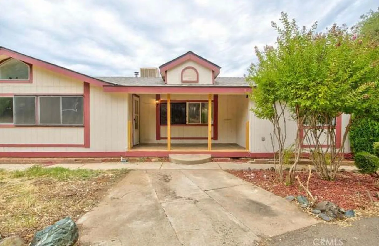 4 bed, 2582 sqft, $2,250 — Photo 3