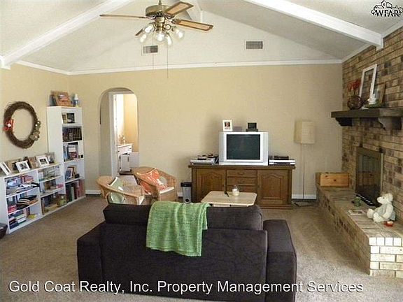 3rd image of 4712 Priscilla Ln