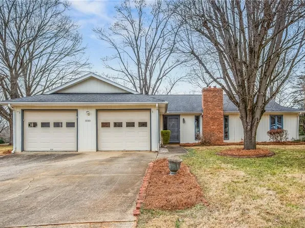 3080 Upland Pl, Clemmons, NC 27012