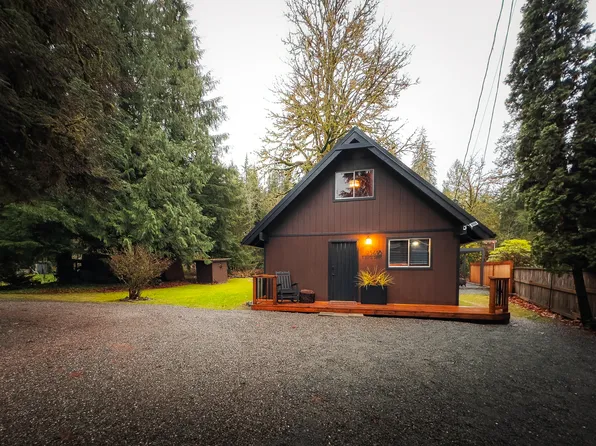 23418 N River Dr, Granite Falls, WA 98252