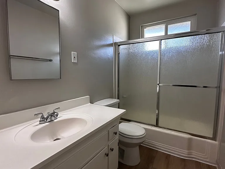 516 N Mar Vista Ave #6 — Photo 5