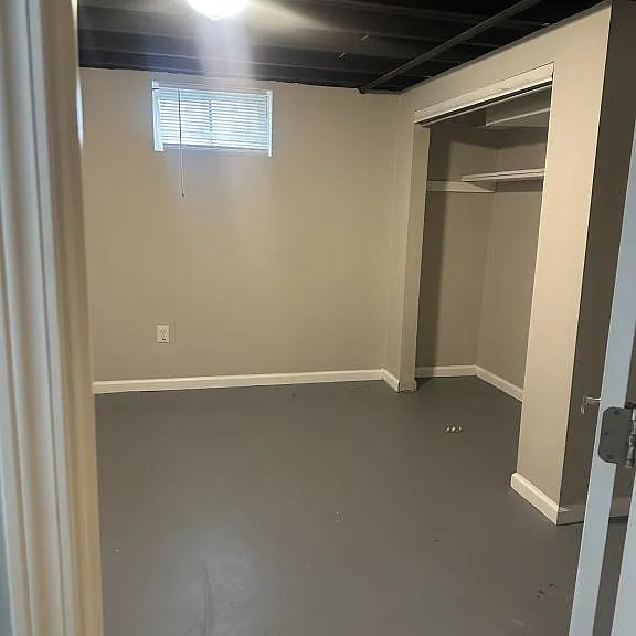 1945 Jenkee Ave — Photo 2