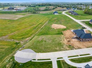 1539 Frost Lndg, Columbia, IL 62236