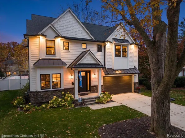 3233 Warick Rd, Royal Oak, MI 48073
