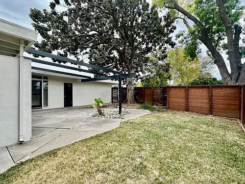 3081 McKinley Dr Photo 1