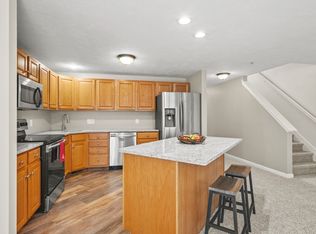 189 Bridle Cross Rd #189, Fitchburg, MA 01420