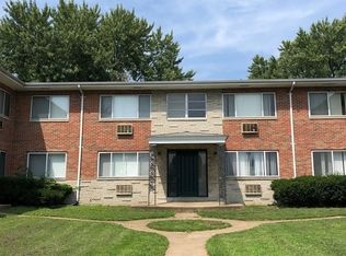 19 Quick Dr APT 1, Florissant, MO 63031