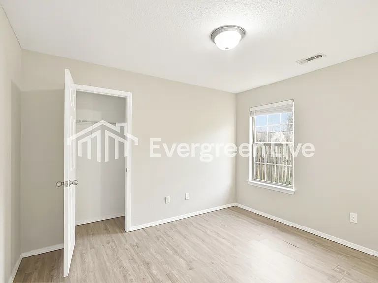 580 N Country Farm Rd — Photo 12